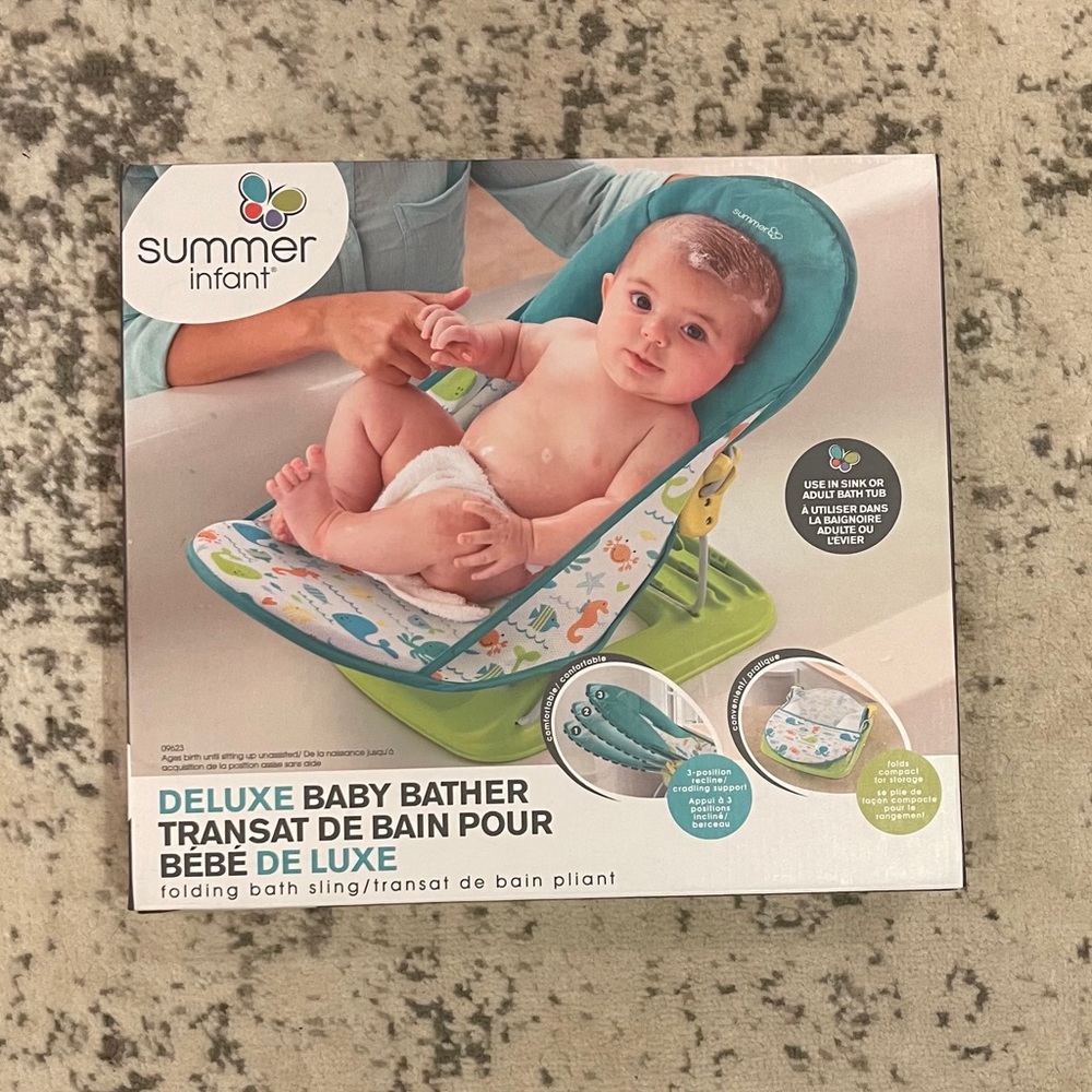 Deluxe baby bather